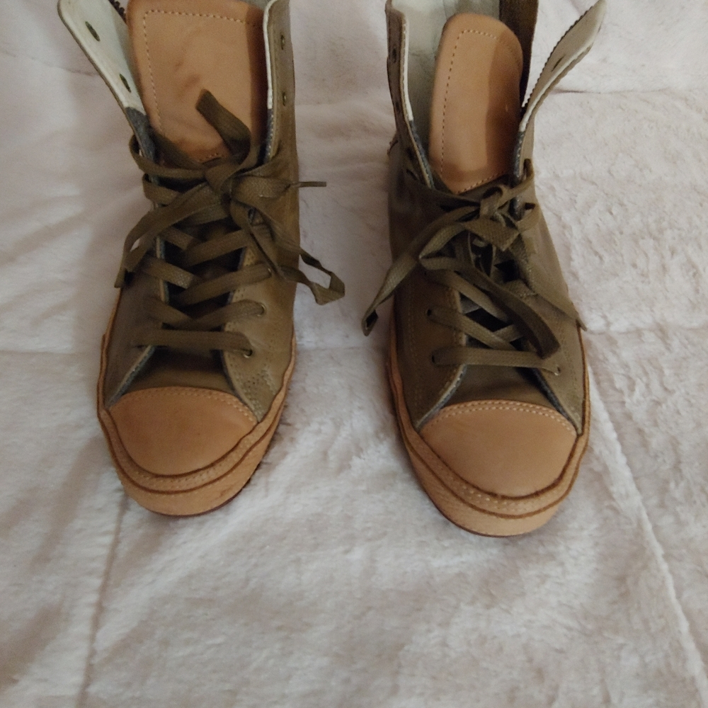 Men's Converse leather sneakers. Size 9.5 - Picture 8 of 16